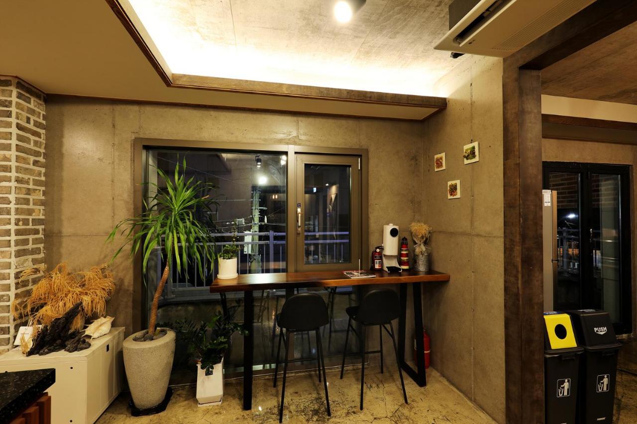Cornerstone Hotel Согвипхо Экстерьер фото